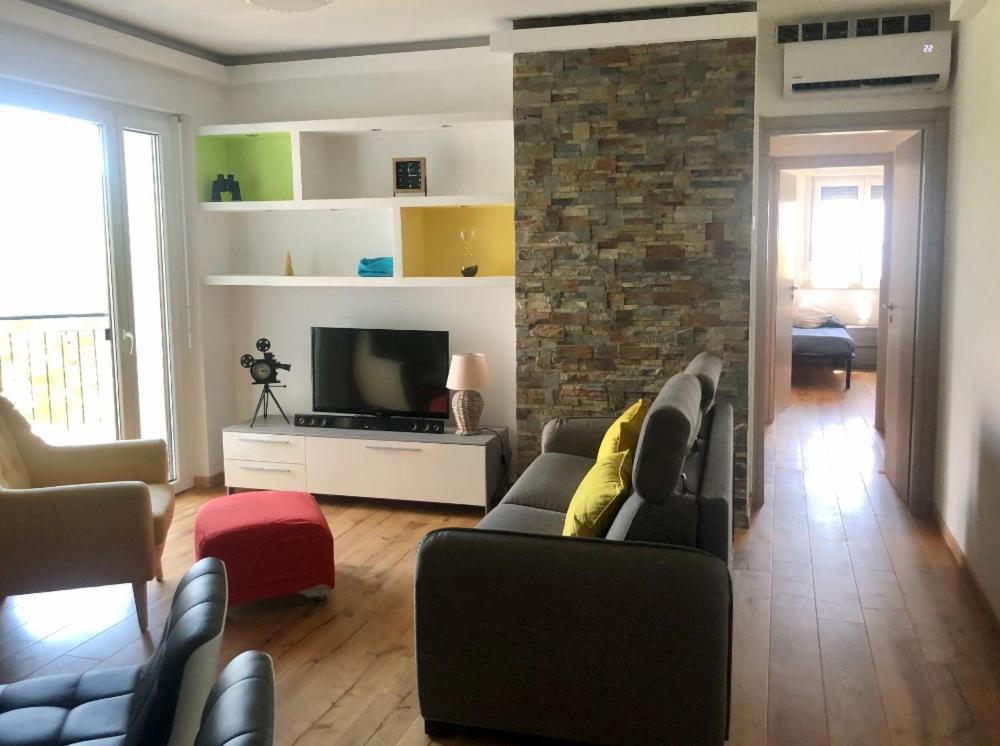 Finestra Sul Mare Apartment *